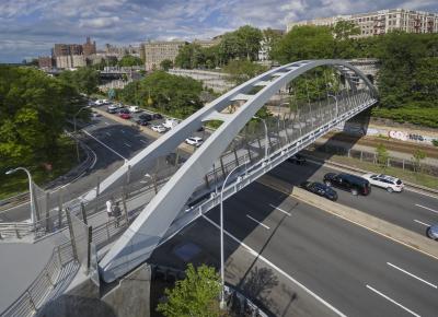 China City Pedestrian Overpass Bridge Train Highway River Public Transportation for sale