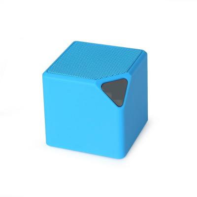 China Hot Selling Square Radio Wireless Mini Cube Portable Shape Speaker for sale