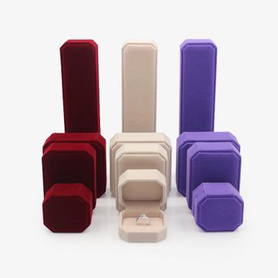 China Wholesale Octagonal Ring Compatitive Ring Gift Flannel Bracelet Packaging Jewelry Box Stain Pendant for sale