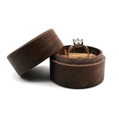 China Current Popular Solid Wood Classic Wooden Jewelry Ring Boxes Gift Box Antique Souvenir Jewelery Wooden Factory Vintage Packaging for sale