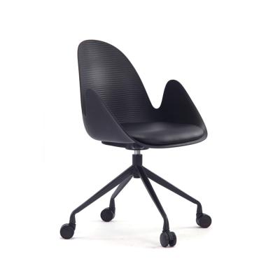 China Other Factory Direct High Quality Plastic Office Chair Backrest Rotating Dining Chair for sale