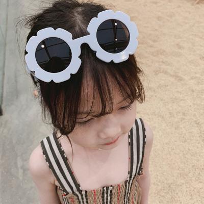 China Fashion Sunglasses Girl Round Frame Flower Sunglasses Fashion Baby Glass Boy Children's Sunglasses for sale