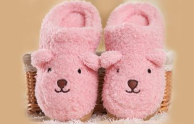 China Cute pink Custom Women's Indoor Slippers in Knit Cloth , fuzzy slippers for sale