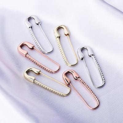 China Hiphop Hip Hop Yishang Ear Jewelry Earrings Stylish Gold Plated Safety Pin Earring for sale