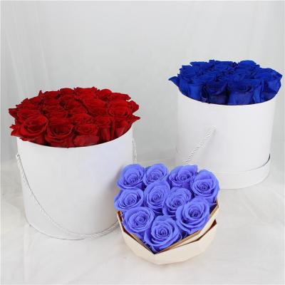 China Celebration Gifts Wholesale Long Lasting Eternal Preserved Roses In Gift Box Gifts Forever Flower Roses Round Box for sale