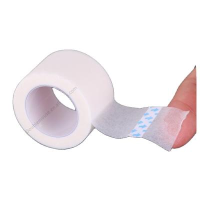 China Breathable Medical Disposable Nonwoven Tape With Low Allergenic White Color for sale