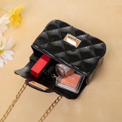 China Durable 2021 women's tool and small cosmetic bag bag woman, fashion jelly bag and color mini handbag for sale