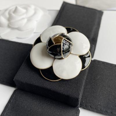 China 2021 Double C Camellia Brooch Alloy Women's Daily Life Coat Sweater Brooch Luxury High Quality for sale