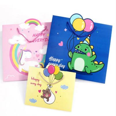 China Customized Biodegradable Paper Bag Kraft Paper Bag Animal Shape Heart Shape Gift Ivory Paper Bag for sale