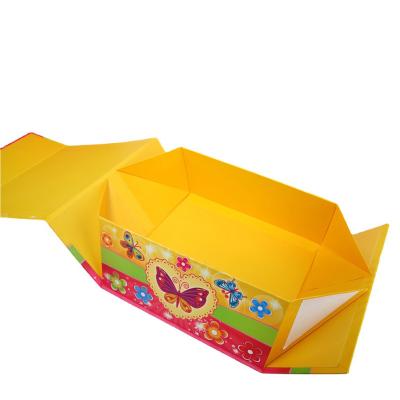 China Recycled Materials Wholesale Printing Luxury Rigid Custom Clamshell Cardboard Magnetic Foldable Gift Paper Packaging Box for sale