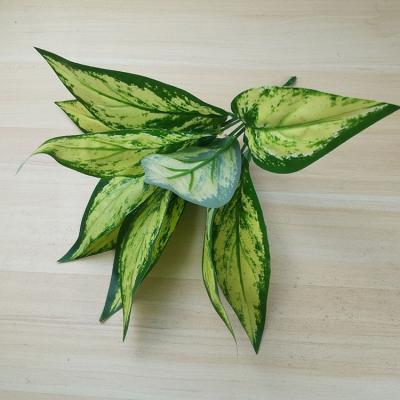 China Eco-friendly Indoor Outdoor Office Garden Greenery Ornament Artificial Plastic Leaves for sale