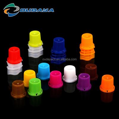 China Non Spill 8.6mm China Supplier plastic double gap spout with cap for drinking pouch BAG for sale