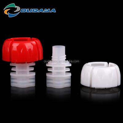 China Non Spill 8.6mm plastic double gaps plastic anti choke cap pouch spout with spout cap for sale