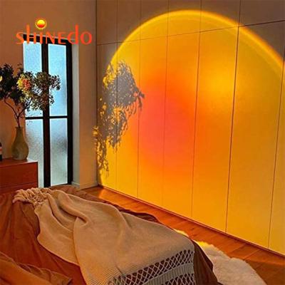 China 2021 modern hot sale high quality sunset projection lamp LED projector aluminum alloy RGB halo light lamp for sale