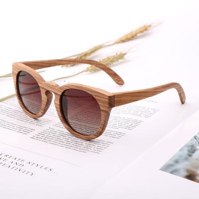 China Fashion Sun Glasses Classic Outdoor Unisex UV Protection Polarized Lens Mirror Sunglasses Eco-Friendly Full Wood Frames for sale