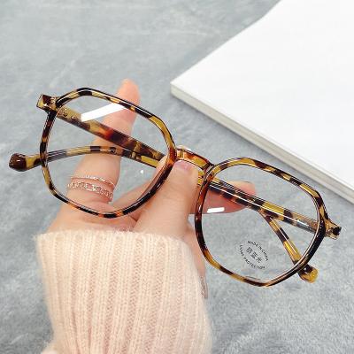 China For Blue Light Irregular Reading Glasses Wholesale Frames Anti Blocking Filter Eyeglasses Glasses For Women for sale