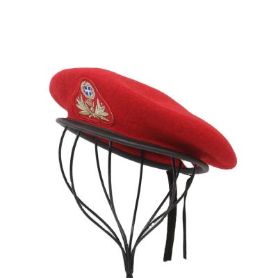 Chine Headwear tactique militaire de béret militaire rouge de laine pour des hommes et des femmes de forces spéciales à vendre