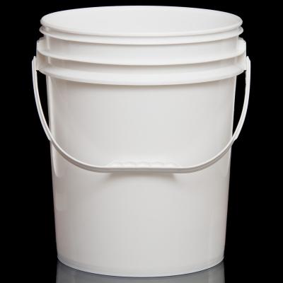 China Paint 18 liter plastic buckets with spout lids for sale