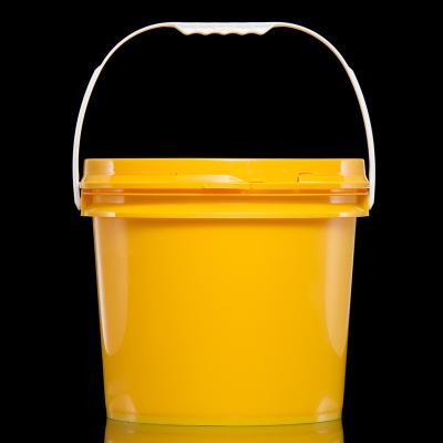 China Paint 4 To 4.5 Gallon ISO 9001 Plastic Pail With Lids for sale