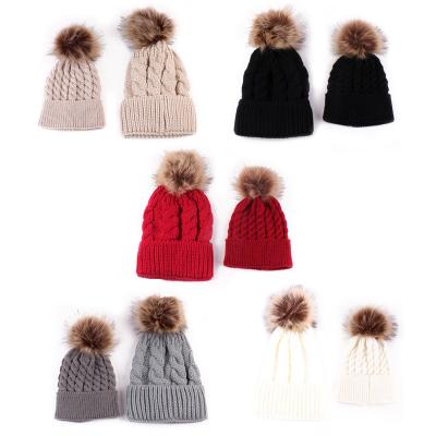 China COMMON Customized Baby Winter Mom Baby Pom Pom Beanie Hat, Parent-child Knitted Hat Winter Knitted Hat for sale