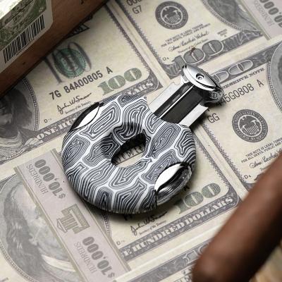 China Popular Portable Cigar Accessories Around The Group Of Ten Handle Cigar Cutter V-Cut Drinkable Zinc Alloy Cigar Cutter for sale