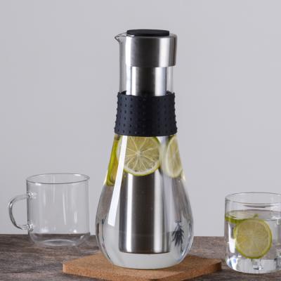 China 1200ml Viable Glass Pitcher Carafe with Drip Free Lid for Chilled Drinks and Iced Juice with Stainless Steel Lid Pitcher Water Jug for sale