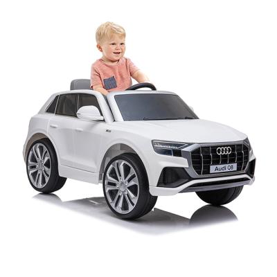 China Ride On Toy Licensed Audi Q8 Rechargeable Battery Operated Electric Car Kids Toys Car For Children for sale