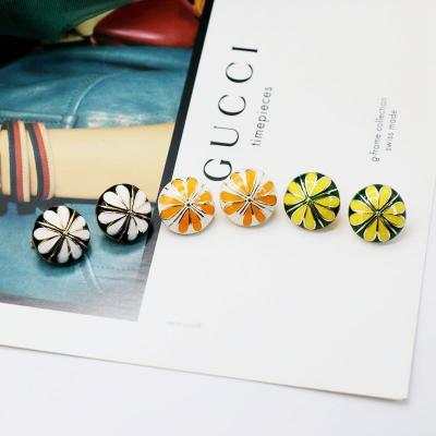 China Other Three-Dimensional Round Petal Ear Clip Petal Luster Drop Color Hemisphere Universal Ear Clip Pin for sale