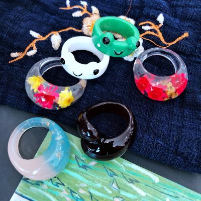 China Beautiful Series Vintage Frog Flower Ring Casual / Sporty Elegant Floral Resin Ring for sale