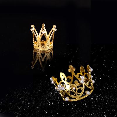 China Small Alloy Gold Crown Cake Topper Decoration For Children Birthday Party Cake Decoration Toppers for sale