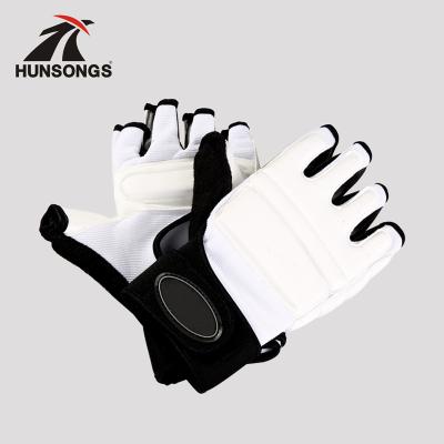 China Safety and New Invented Products Comfortable High Quality WTF Approved Taekwondo Hand Guard For Sale for sale