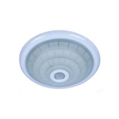 China Modern 12W LED Motion Sensor Ceiling Light Surface Mounted Fixture with Dusk to Dawn Sensor and PIR Motion Detector for sale