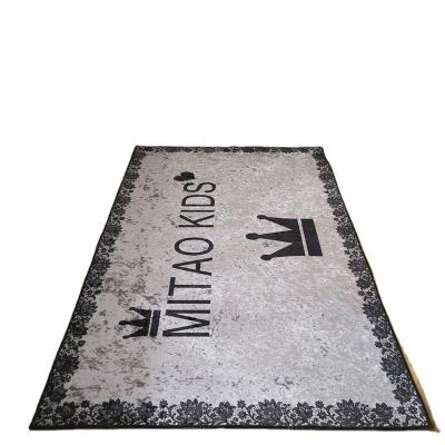 China Soft Outdoor Low Price Durable Non-slip Floor Mat Printed Gold Diamond Velvet Carpet Cover For Living Room for sale