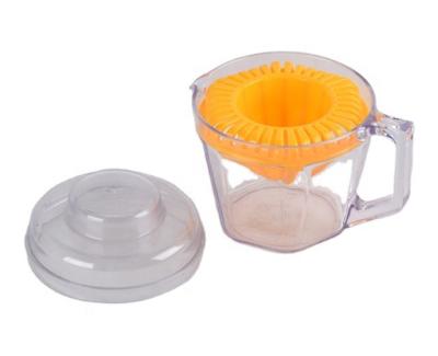 China Viable Good Wife 350ml Helper Manual Fruit Juicer Plastic Plastic Kitchen Accessories for sale