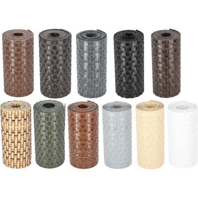 Chine Metal Type Pe Rattan Vinyl Fence Strips For Easy To Install Garden Fence à vendre