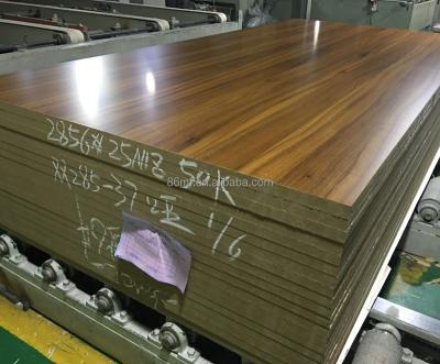 China Formaldehyde P2/E0/E1/E2 Moisture Proof 4x8 Emission Melamine Laminated MDF Board for sale