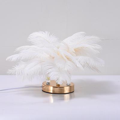 China Nordic Modern Modern Tree Ostrich Feather Table Bedside Lamps To Wedding Table Desk Lamp Feather Light for sale