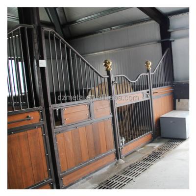 China Luxury Hot Galvanized Steel Outdoor Equine Products Horse Box Horse Stable With Hinged Door for sale