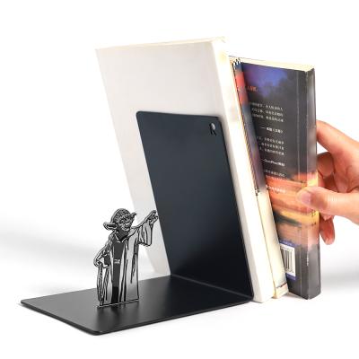 China Yoda Bookend Metal Yoda Bookends Premium Heavy Duty Black Zinc Alloy L Shaped Bookends Supports On Desk Creative Gift For Dad And Lover for sale