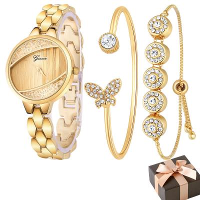 China Small Three Hand Bracelet Watch Set Gem Bracelet Quicksand British Luxury 3 Women's Watch With Box for sale