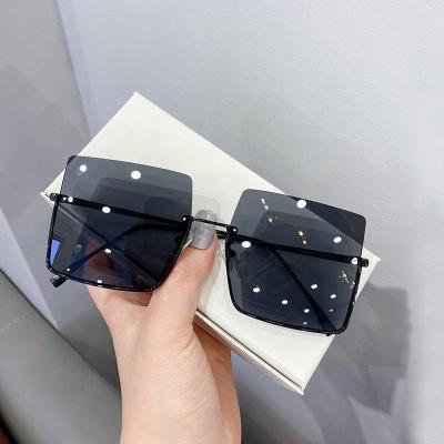 China Fashion Sunglasses Shape Retro Vintage Shape Classic Sunglasses Men Women's Glasses 2022 Metal Square Frame Men for sale