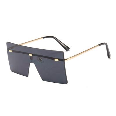 China Fashion Sunglasses 2022 Women Rimless Sunglasses New Fashion Metal Frame Ocean Lens Oversized Square Sunglasses One Piece Sun Glasses for sale