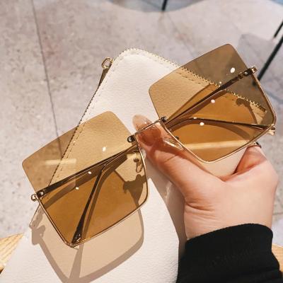 China 2022 gradient transparent sunglasses new large metal frame ocean style women's sunglasses metal half frame fashion sunglasses for sale