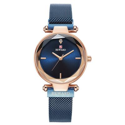 China Simple Chronograph Fashion Ladies New 2022 Watch Diamond Set Round Alloy Quartz Watch Women for sale