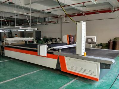 China Industrial Fabric Cutting Machines For Shoes , Car Seats Cover Cutting 2033 for sale