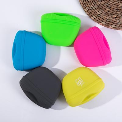 China Pet Food Feeding Silicone Viable Pet Feeding Bag Snack Bag Training Waist Bag for sale