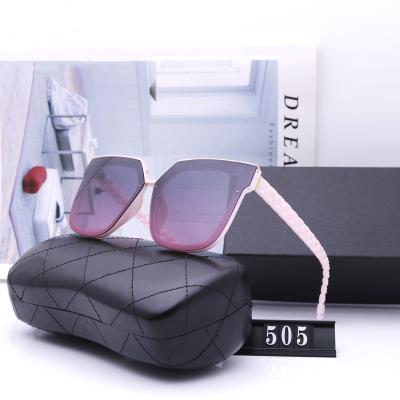 China Fashion Sunglasses Fashion Hot Selling Retro Women Ladies Oversized Sunglasses Men And Women Sunglasses Brand for sale