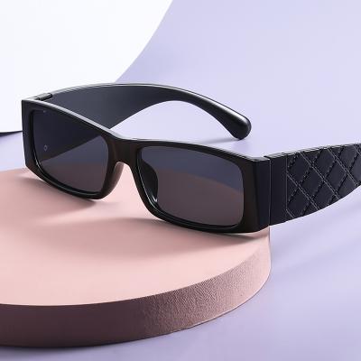 China Fashion sunglasses new style square frame pattern temples women small shape classic trend cool sunglasses custom logo for sale