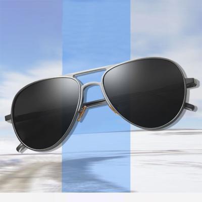 China FashionSunglasses Italy Design 2020 Fashion Glasses Men Case Personalized Sunglass for sale