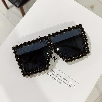 China Fashion Sunglasses Square Shading Glass Frame Women's Sunglasses Bling Diamond Sunglasses Fashion Sunglasses Luxury Big Size for sale